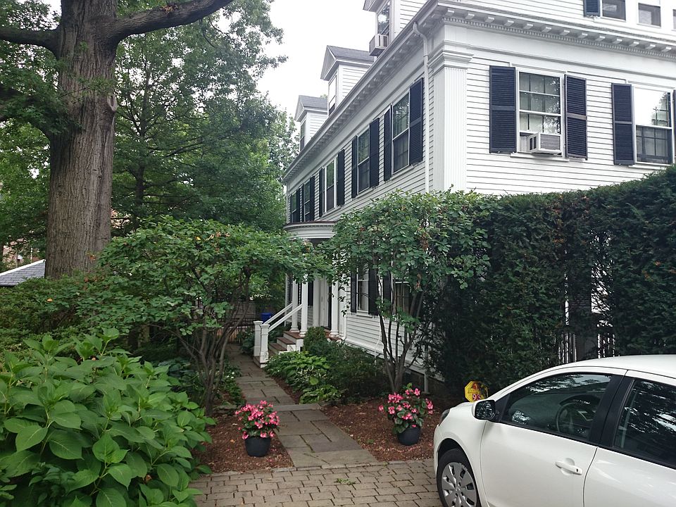 2nd image of 93 Ivy St