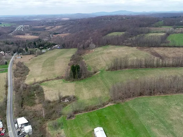 321 Justus Blvd, Olyphant, PA 18447