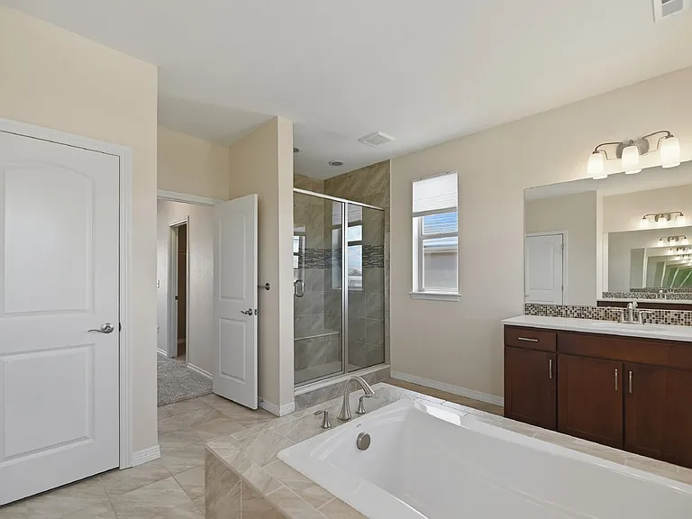16006 Swan Mountain Dr — Photo 28