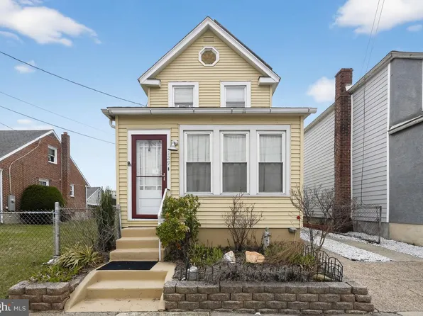 129 S Governor Printz Blvd, Lester, PA 19029