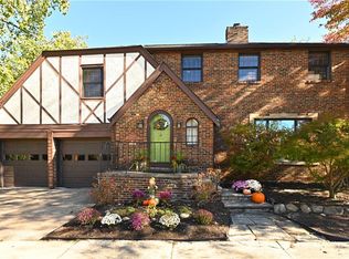20530 Erie Rd, Rocky River, OH 44116