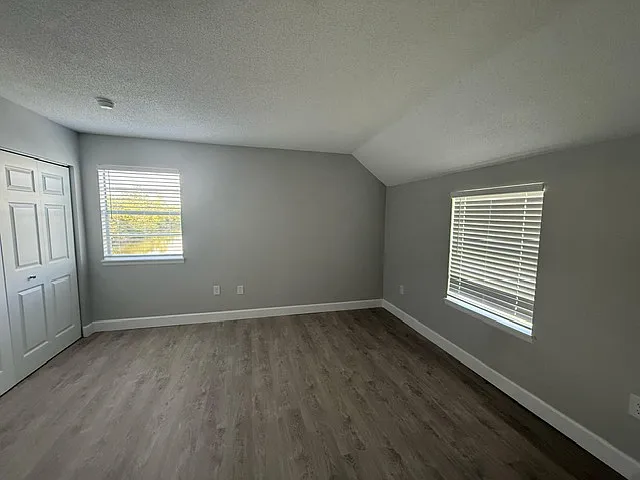 Spring Lake Apartments — Photo 167