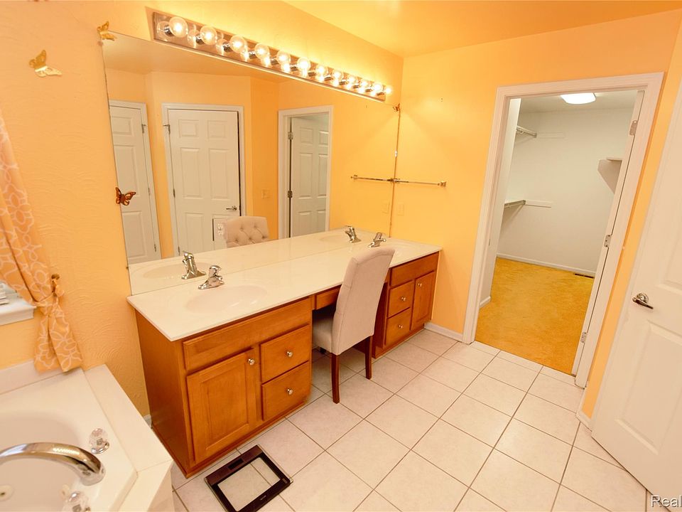 6240 Moonstone Ct, photo 17
