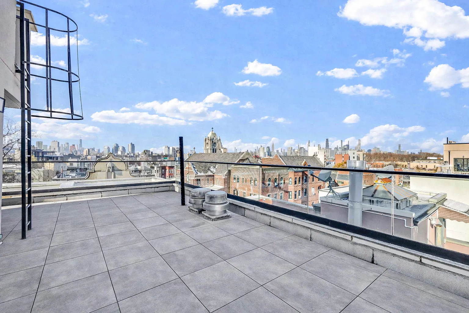 18 Monitor Street — Photo 1