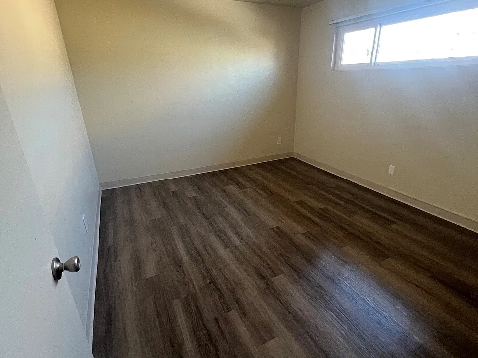 4054-4060 1/2 Cherokee Ave #4060