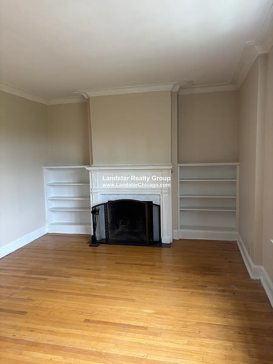 Building Photo - 1456 Oak Ave #3N