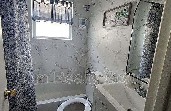 2nd image of 3339 Simmons St Unit 8