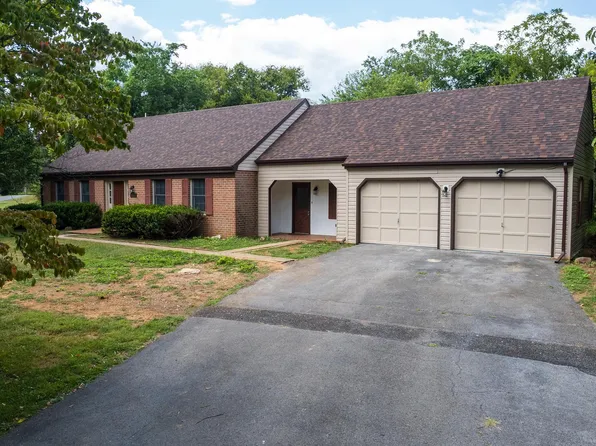 1129 Lost Rd, Martinsburg, WV 25403