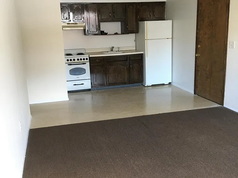 17 Kiel Ave — Photo 9