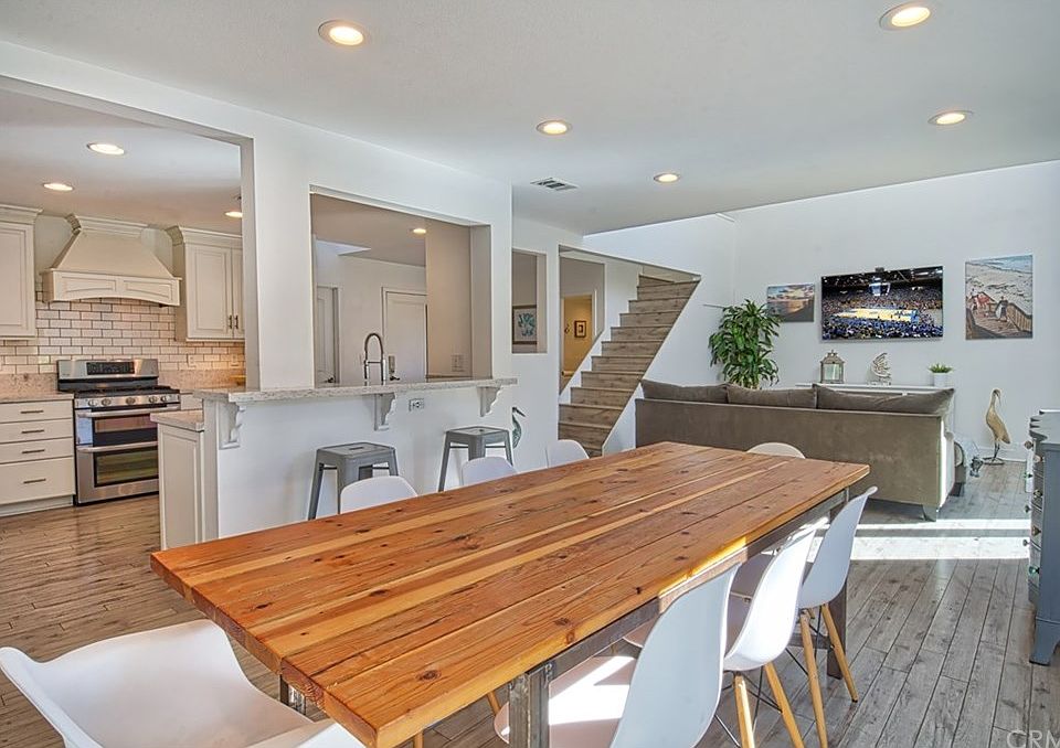 1st image of 331 Marche Ln