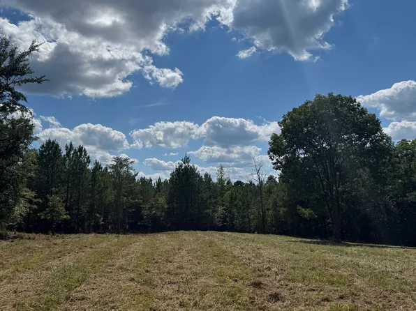 661 Martin Luther King Jr Dr, Eatonton, GA 31024