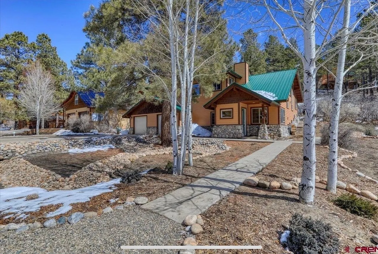 3 bed, 2.5 bath, 2478 sqft, $3,100 — Photo 1
