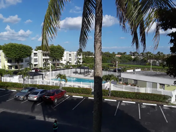 10795 SW 108th Ave APT 301, Miami, FL 33176