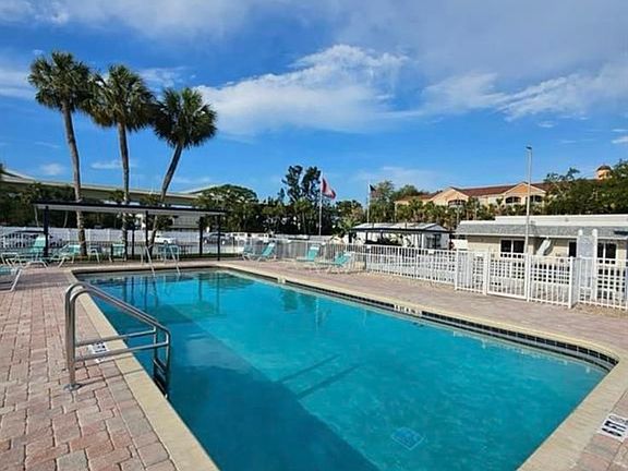 3rd image of 4851 W Gandy Blvd #1