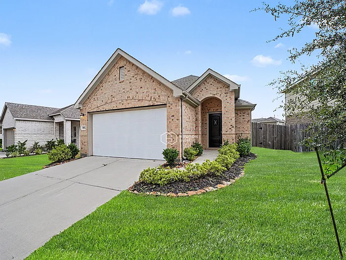 3 bed, 2.0 bath, 1494 sqft, $1,830 — Photo 3