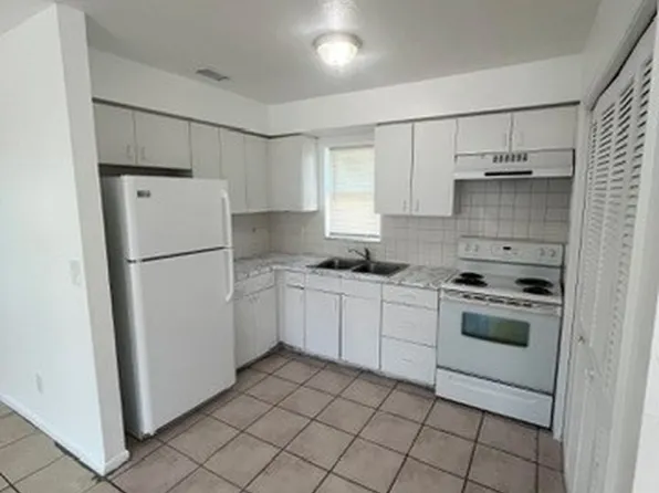 13861 1st St #13863, Fort Myers, FL 33905