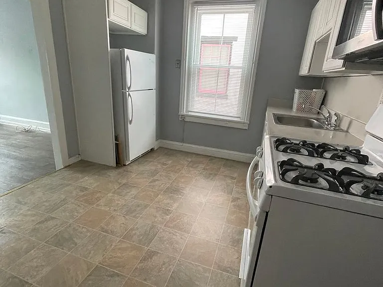 239 Bridge St — Photo 20