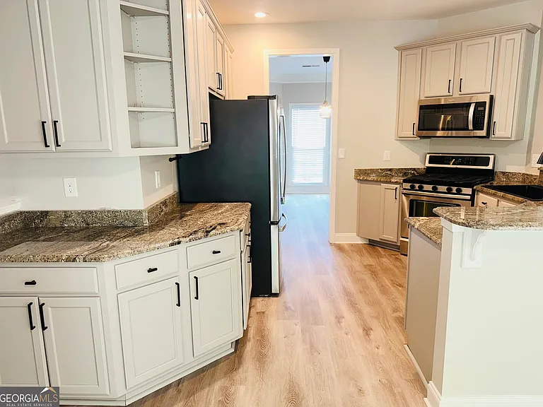 2887 Montview Dr SW — Photo 10