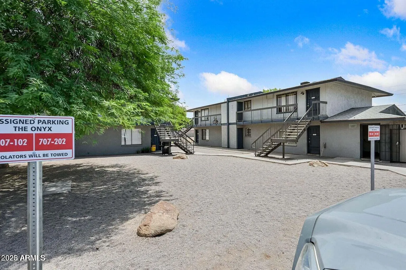 2 bed, 1.0 bath, 900 sqft, $999 — Photo 2