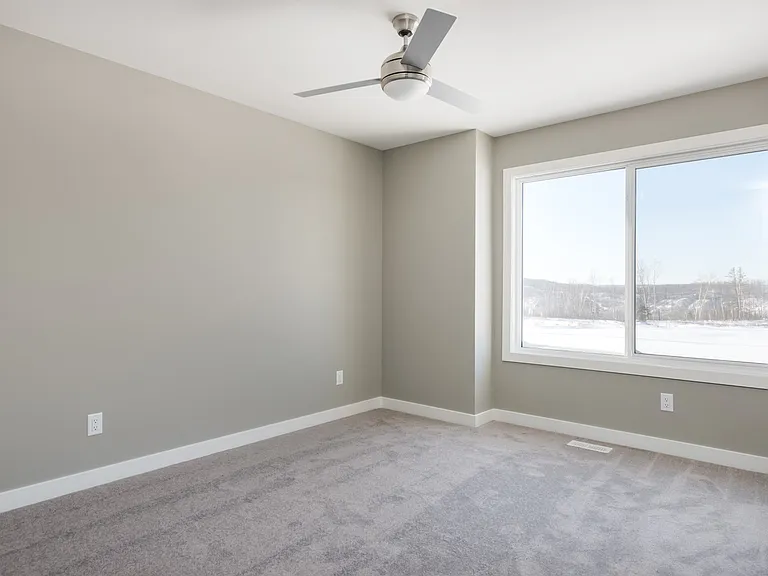 401 Athabasca Ave — Photo 42