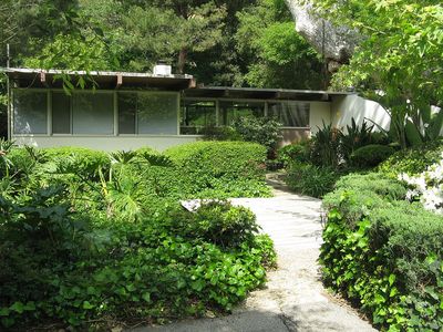 2249 Benedict Canyon Dr, Beverly Hills, CA, 90210