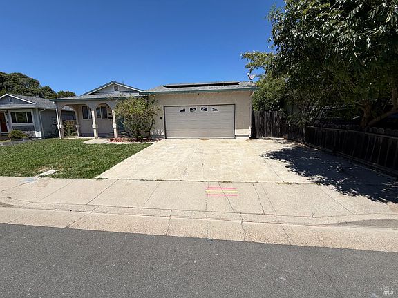 2nd image of 210 Trinity Court