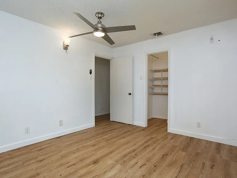 7068 Beech Trail Dr — Photo 17