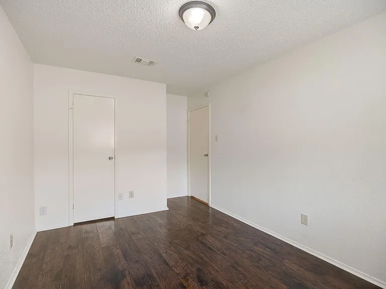 12718 Panay Dr — Photo 12