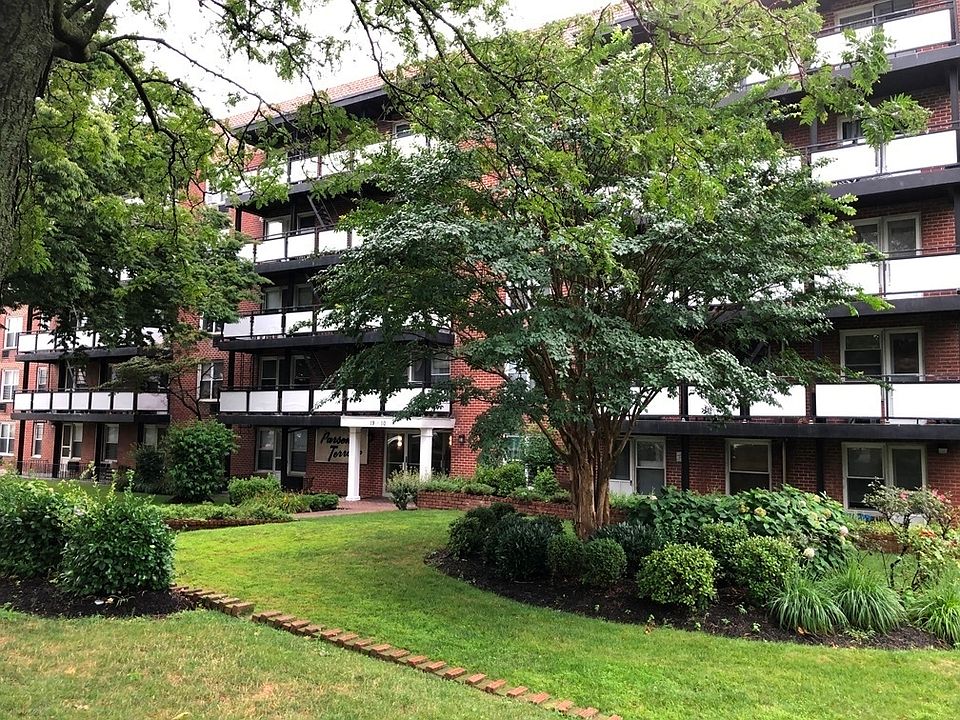 1st image of 19-10 Parsons Blvd #5H