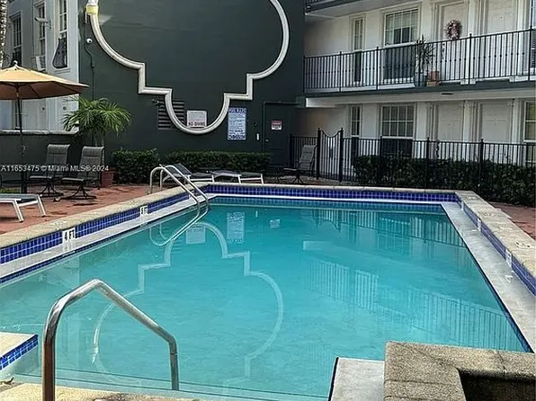 3245 Virginia St APT 41, Miami, FL 33133