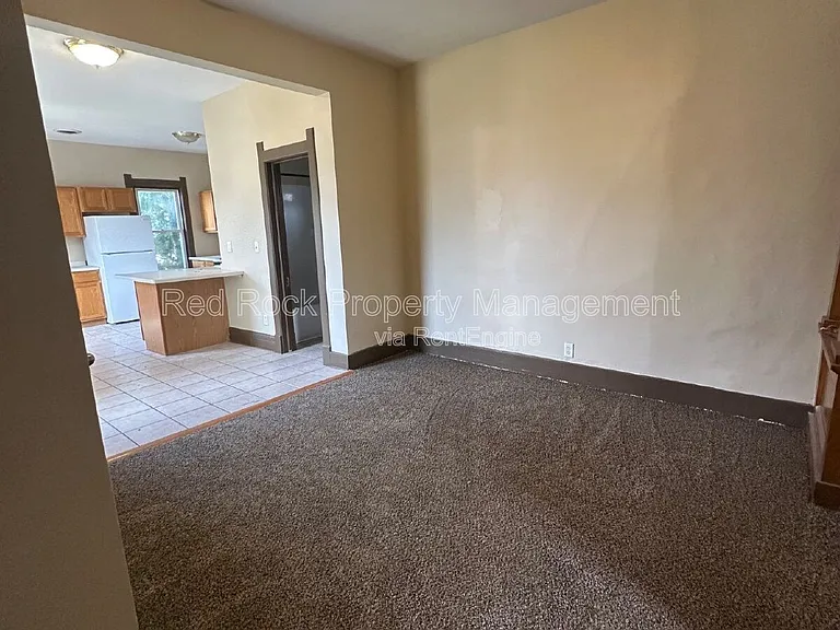 802 McKinley St — Photo 8