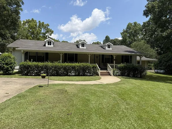 1955 Lee Road 242, Smiths Station, AL 36877