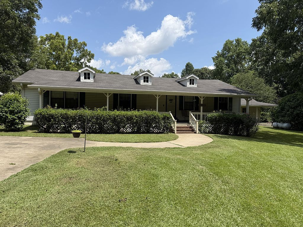 1955 Lee Road 242 - Property Image