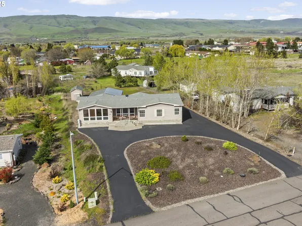 407 Sunridge Ave, Dallesport, WA 98617