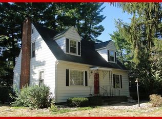 W9469 Golf Side Ln, Cambridge, WI 53523