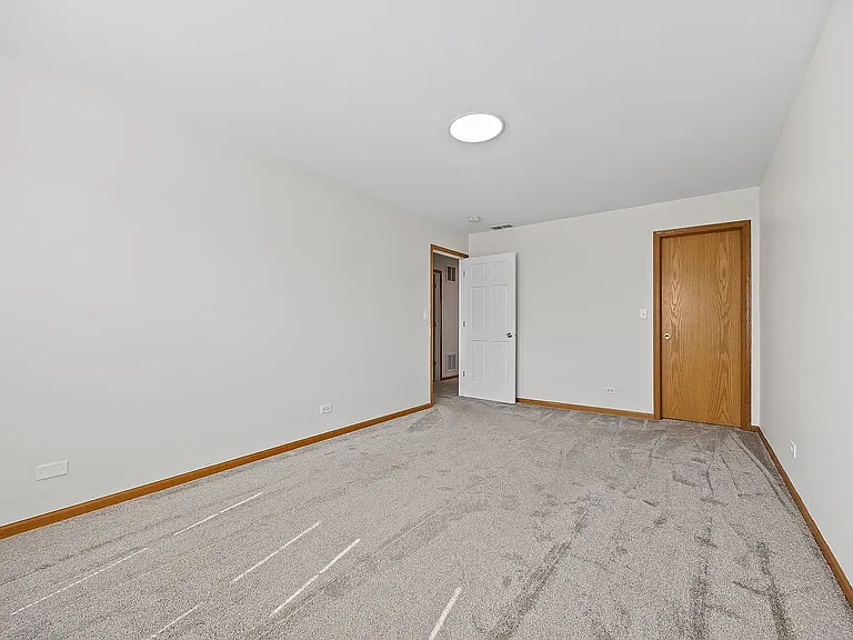 262 Springbrook Trl S — Photo 12