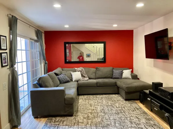 2767 Harbor Blvd, Ventura, CA 93001