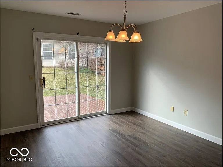 15002 Silver Thorne Way — Photo 9