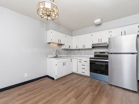 3rd image of 1926 Sunnyside Dr