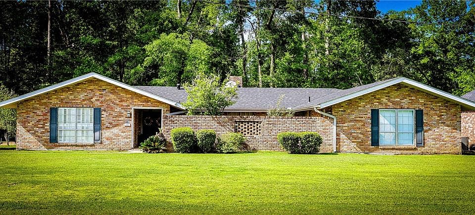 1st image of 608 Suzanne Dr