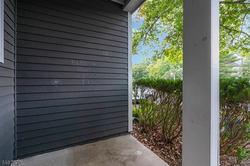 3 bed, 2.5 bath, $3,500 — Photo 2