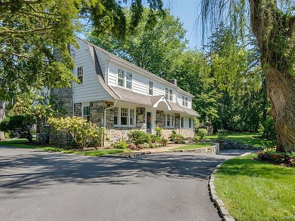 2nd image of 525 Milton Road