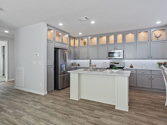 2nd image of 312 E Oneil Dr #131