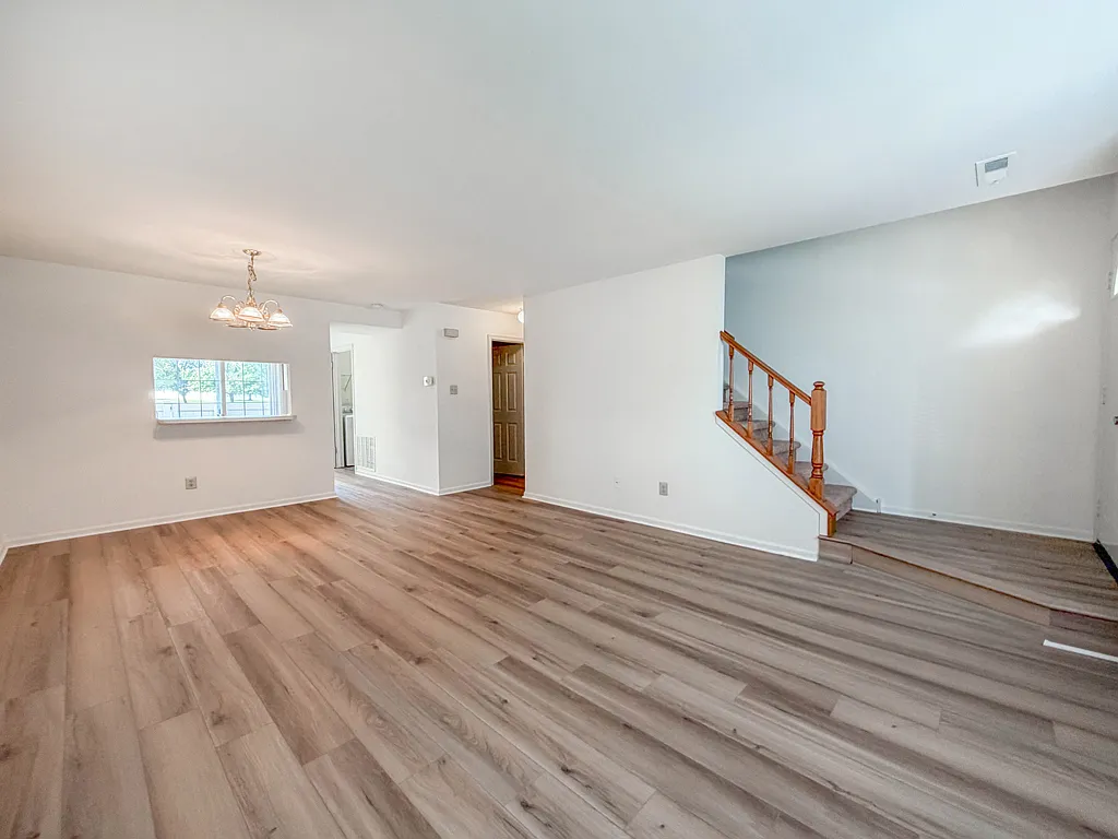 2 bed, 2.5 bath, 1207 sqft, $2,500 — Photo 4