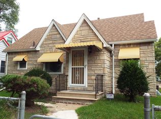 111 Hawver Ct, Waterloo, IA 50703