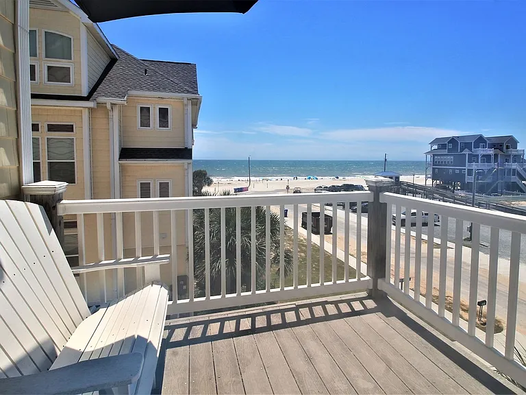 215 Summerwinds Pl — Photo 1