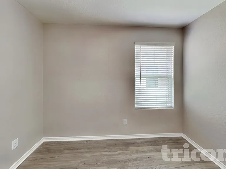 9736 Marbach Brk — Photo 10