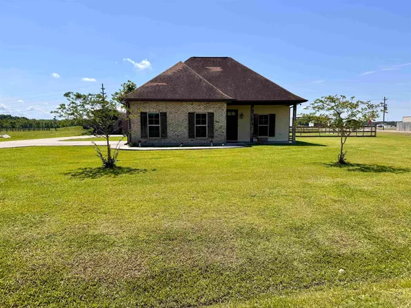 1363 Old Spanish Trl, Berwick, LA 70342