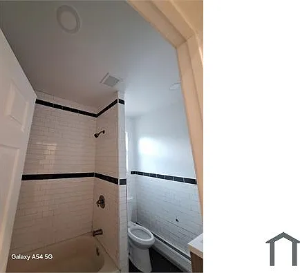 4 bed, 1400 sqft, $4,060 — Photo 4