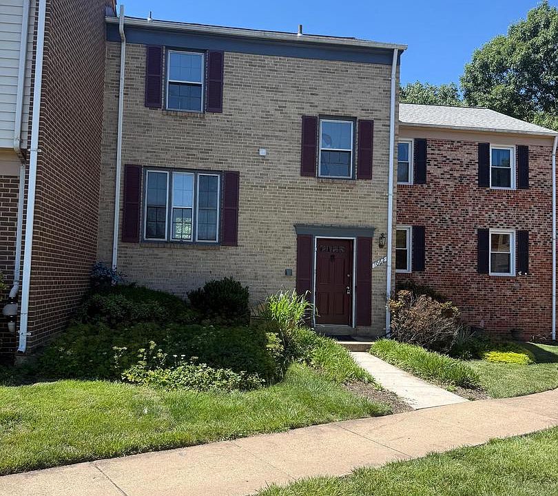 1st image of 1062 Tottenham Ct